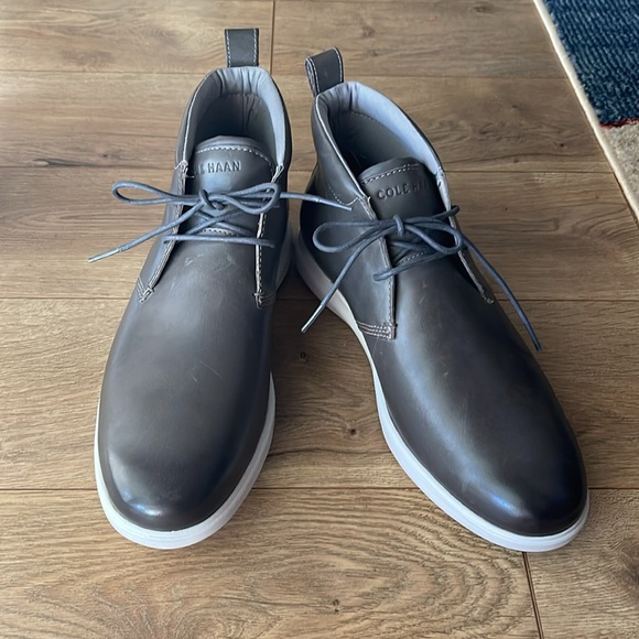 Cole Haan boots, size 9.5 , new condition - Picture 4 of 4